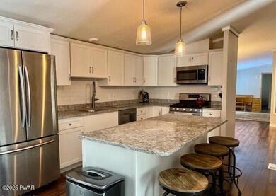 8 Hutchinson Ct, Hawley, PA 18428 - photo 5