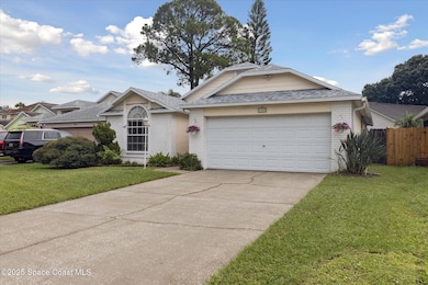 1323 Cypress Bend Cir, Melbourne, FL 32934 - photo 5