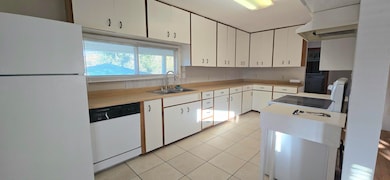 1335 Lakeview Ave, Klamath Falls, OR 97601 - photo 7