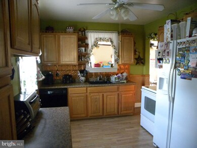 6228 Walnut Ave, Sykesville, MD 21784 - photo 7