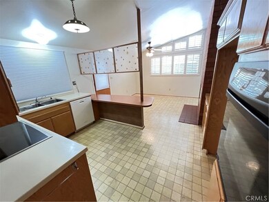 213 Princeton Dr, Costa Mesa, CA 92626 - photo 5