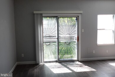 1106 Castlehaven Ct, Capitol Heights, MD 20743 - photo 6