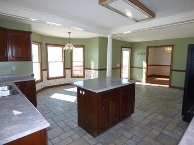 634 Wava Dr, Mount Washington, KY 40047 - photo 7