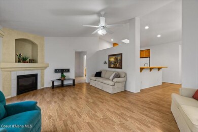 08-Living Room