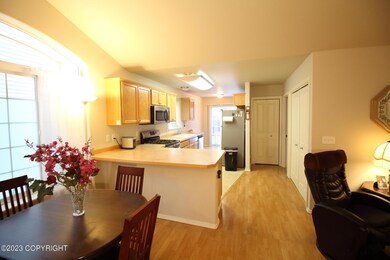 Dining to Kitchen
