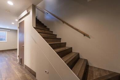 07-staircase-living