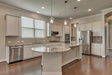 155 Chestnut Bay, the Woodlands, TX 77382 - photo 2