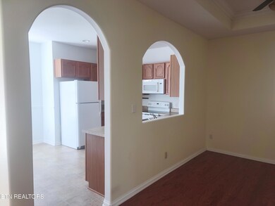 709 Mountainoak Ln unit 15B, Powell, TN 37849 - photo 7