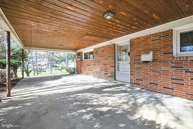 1074 Lumber St, Middletown, PA 17057 - photo 4