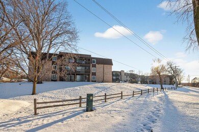 4207 Lakeside Ave N unit 137, Brooklyn Center, MN 55429 - photo 7