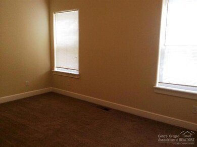 20676 Jayhawk Ln, Bend, OR 97702 - photo 4