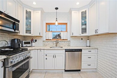 211 Kemball Ave, Staten Island, NY 10314 - photo 5