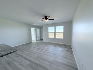 3004 Fountain Dr, Salina, KS 67401 - photo 5