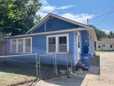 1018 E Pine Ave, Enid, OK 73701 - photo 5