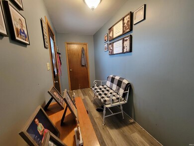 120 S Elm St, Fairmount, IN 46928 - photo 3