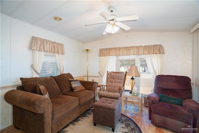 1412 E Daytona Dr, Mission, TX 78572 - photo 3