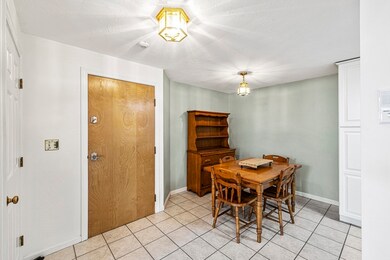 59 Linden St unit 1714, Taunton, MA 02780 - photo 4