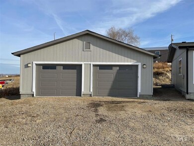 2424 Valley View Ln, Homedale, ID 83628 - photo 2