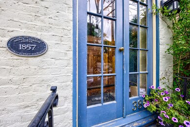 380 Hamilton St, Albany, NY 12210 - photo 3