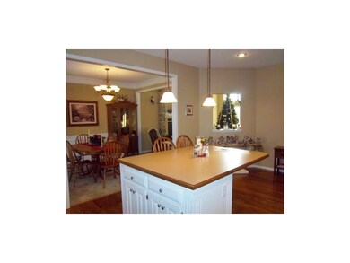 911 Dogwood Dr, Raymore, MO 64083 - photo 6