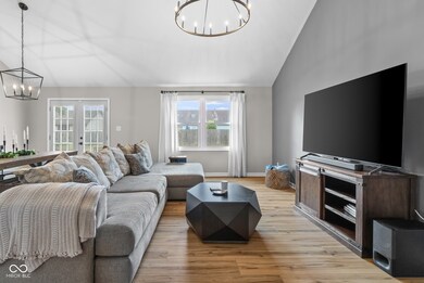 3645 Greenway Ct, Columbus, IN 47203 - photo 6