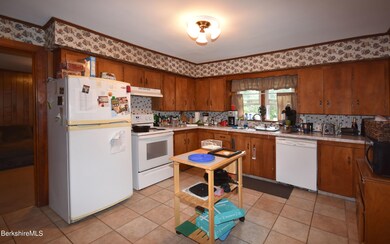 Apt 1 Kitchen