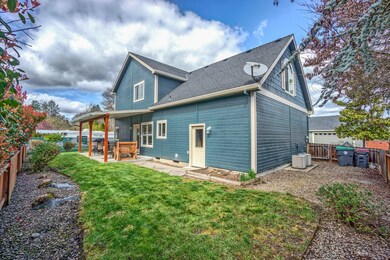 535 Silver Creek Dr, Central Point, OR 97502 - photo 5