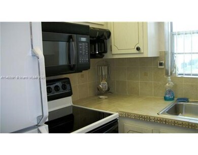 254 Camden K unit 254, West Palm Beach, FL 33417 - photo 7