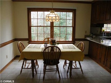 Kitchen - eat-in area with a nice large window off