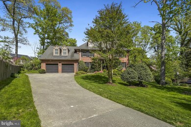 8903 Tuckerman Ln, Potomac, MD 20854 - photo 2