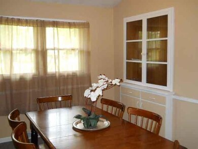 3350 Elizabeth St, Columbus, IN 47203 - photo 3