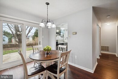 1585 Brimfield Cir, Sykesville, MD 21784 - photo 4