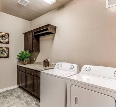 13825 Villa Vista Ave, Horizon City, TX 79928 - photo 2