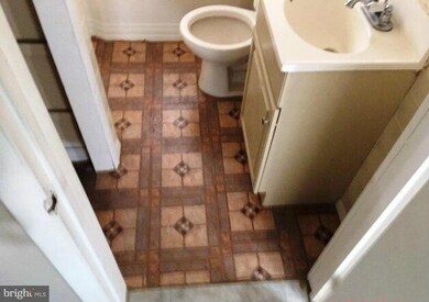 903 Middlesex Rd, Essex, MD 21221 - photo 4