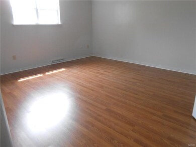 2 Hoover Ln, Whitehall, PA 18052 - photo 6