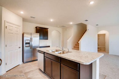 Hayden-small-005-004-Kitchen-666x445-72d