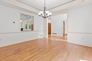25-web-or-mls-6675BaronscourtLoop_Hommat