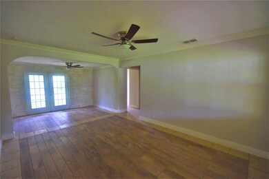 7621 W Knoll St, Houston, TX 77028 - photo 6