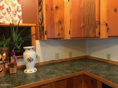 kristi kit counter