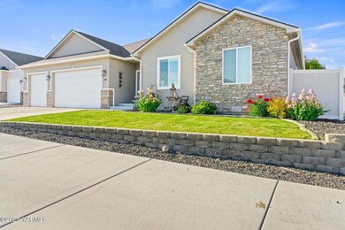 Heidi Home Exteriors-3