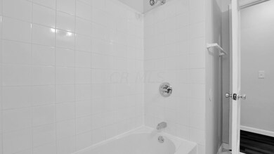 582 S waverly-st