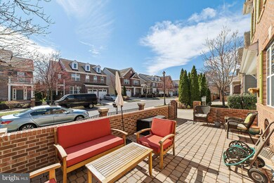 5806 Falls Gate Ct, Falls Church, VA 22041 - photo 5