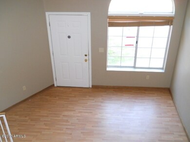 023-378481 Living Room 4