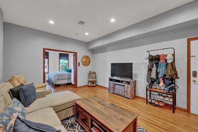 243 Pearsall Ave unit 2R, Jersey City, NJ 07305 - photo 4