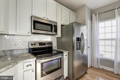 42496 Mayflower Terrace unit 303, Ashburn, VA 20148 - photo 2