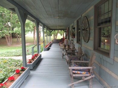 124 Coral Berry Dr, Jacksonville, IL 62650 - photo 2