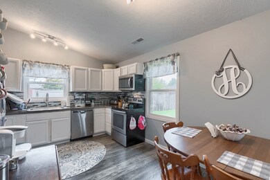 6119 Sutter Loop E, Owensboro, KY 42303 - photo 5