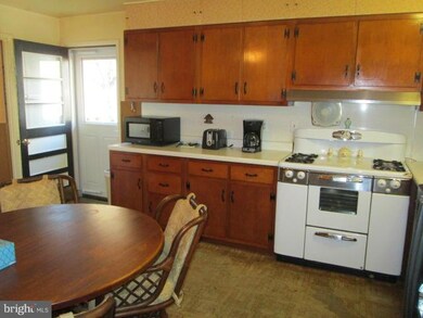 8612 Wendell Ave, Parkville, MD 21234 - photo 5