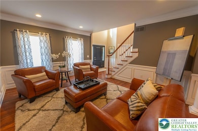 1674 Red Oak Ln, MacUngie, PA 18062 - photo 4