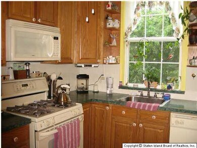 43 Galvaston Loop, Staten Island, NY 10314 - photo 4